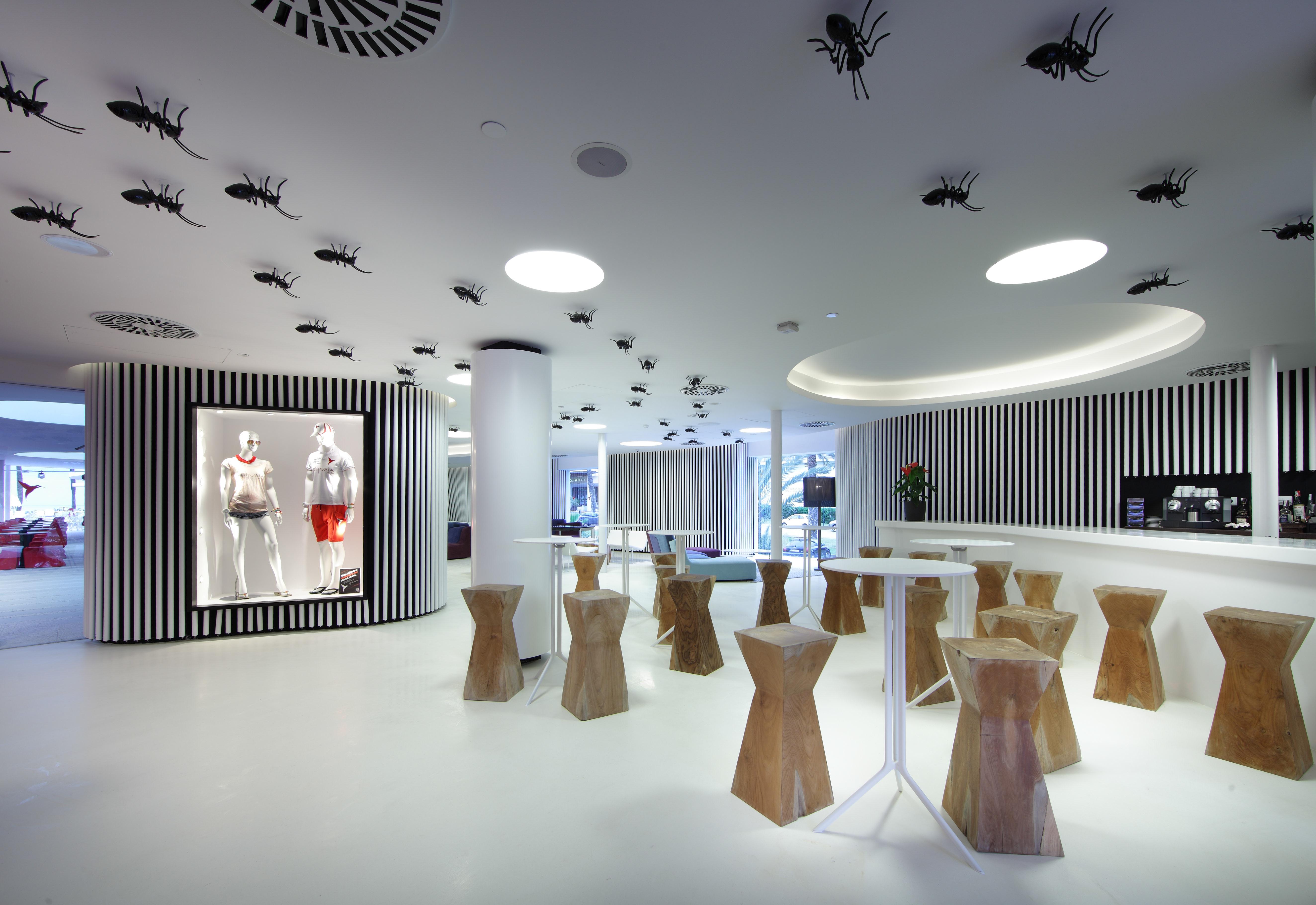 The Unexpected Ibiza - Ushuaia Club Entrance Included (adults Only) Playa d'en Bossa